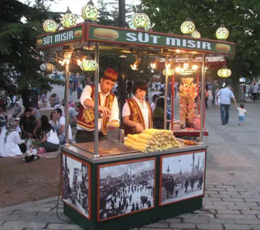 Karnaval Yiyecekler Süt Mısır Standı