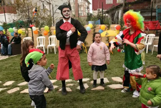 Palyaço Hizmetleri Çocuklarla Oyunlar